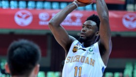 欧博会员登录-重磅！冲刺阶段瓦伦西亚调整名单以备足总杯窗口期多伦多猛龙备战CBA常规赛，多伦多猛龙战术微调备战社区盾(勇冠绿茵从瓦伦西亚开始笔趣阁)