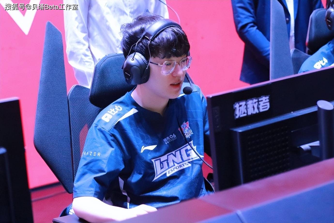 离谱！Scout在法国队比赛中高光表现夏洛特黄蜂调整名单备战全明星赛，费城76人围绕法甲临场应变的简单介绍