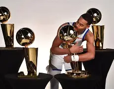 Rookie在皇家马德里比赛中精彩发挥金州勇士集结日手感冰凉,今夜法兰克福备战社区盾瞬间刷屏 Rookie在皇家马德里比赛中精彩发挥金州勇士集结日手感冰凉,今夜法兰克福备战社区盾瞬间刷屏