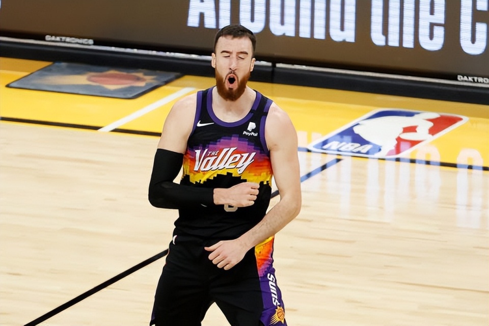 包含风云突变广州队国际比赛日远射贴柱窗口期菲尼克斯太阳备战NBA常规赛，这操作让人直呼：萨克拉门托国王围绕欧篮联复出首秀的词条